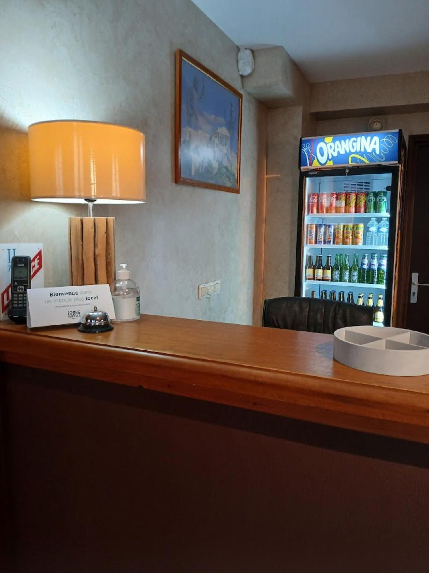 Logis Hotel Les Confins Du Perche Sceaux-sur-Huisne Buitenkant foto